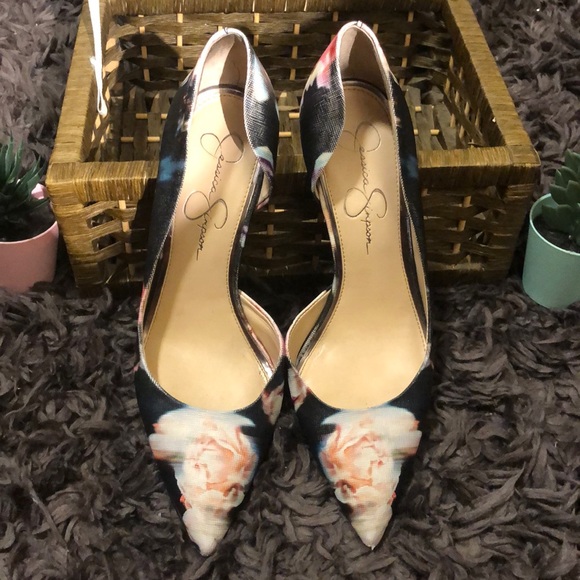 JESSICA SIMPSON FLORAL PUMP - Picture 1 of 7